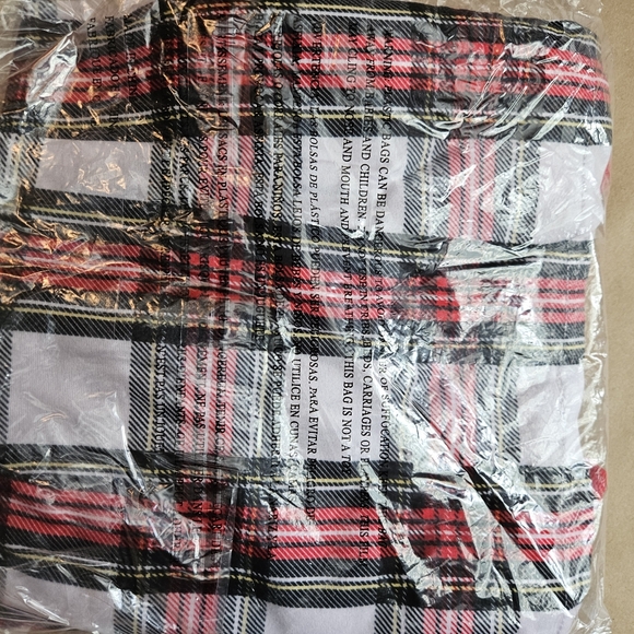 Pajamas 7/8 2 piece - Picture 4 of 4